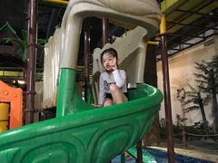 -泉城欧乐堡戏水湾艺术养生温泉