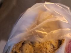 藜麦芋泥咸蛋面包-味多美(亭枫公路店)