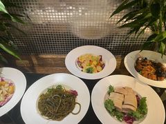 -湖景知味西餐厅•自助餐• 轻食(南京金茂威斯汀大酒店)