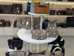 -六六奢品·vintage中古·回收二手奢侈品包包手表首饰(环球港店)