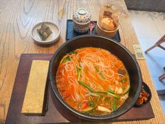 -银米·云南传统过桥米线(双廊黑金冠店)