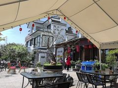 -头上红煨盐鸡·非遗院子餐厅