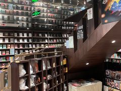 -钟书阁(群光广场店)