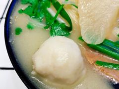 鱼丸-肥汁米蘭香港米线(长宁来福士店)