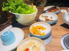 -明洞阿姨·韩式酱蟹烤肉·创意料理(三元桥店)