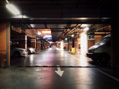 -大宁国际商业广场-地下停车库