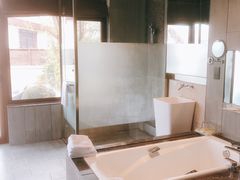 -大连金石滩绿发温泉假日酒店