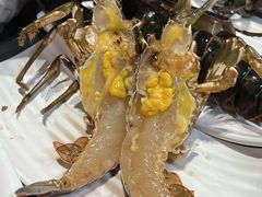 -雍容荟帝王蟹活龙虾展台自助(IFS黑金店)