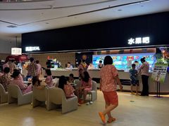 -涨巢·潮玩水疗局