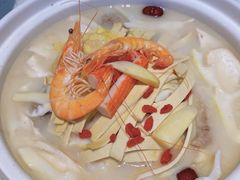 -三人行骨头王火锅(长寿店)