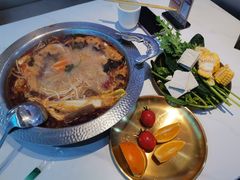 -鸡遇虾煲干锅火锅(小寨金莎店)
