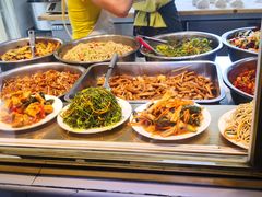 自助取餐区-王三姑牛肉饼