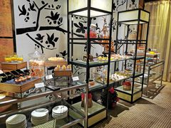 蛋糕甜品-广州花园酒店·凌璇阁旋转餐厅CAROUSEL360