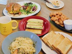 咖椰吐司-HELLO 27 意面·沙拉·帕尼尼