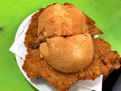 猪扒包-胜利茶餐室