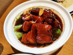 闺蜜红烧肉-陈阿婆鱼头泡饼·京味菜(复兴路店)