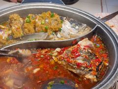 -阿瓦山寨·湘菜现炒·剁椒鱼头王(咸阳总店)