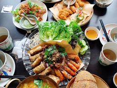 -大头虾越式风味餐厅(光明广场店)