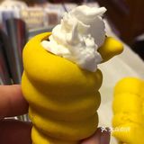 丹麦筒 准备材料：面粉 酵母（比例100:1）黄油