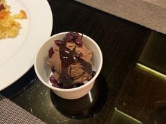 -大中华希尔顿酒店-念自助餐·嗨啤·小龙虾
