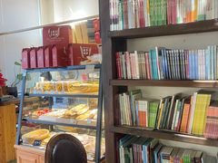 -房角石咖啡与书(吉大南校店)