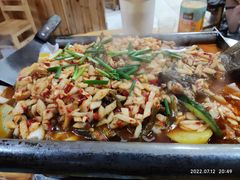 -宏兴烤鱼山庄(宣恩总店)