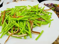 -余杨鸭鸭餐厅