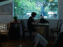 -彳亍咖啡·这里(水湾路店)