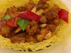夏威夷果炒脆骨-邓丽君音乐主题餐厅