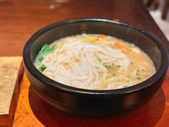 -银米·云南传统过桥米线(双廊黑金冠店)