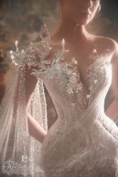 -Renee芮亦婚纱