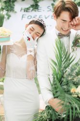 -雪中彩影婚纱摄影·微光艺术中心