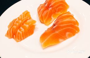 Sashimi Platter with Yellow Rice Wine-Infused Lobster