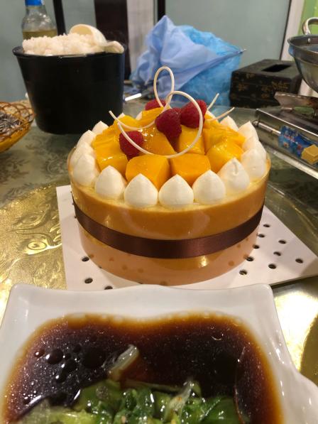 bonappetit法式烘焙(昆明广场店)-"家里老人过生日特意来买个蛋糕