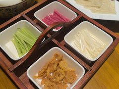 -乐忻皇朝(上海中心大厦店)