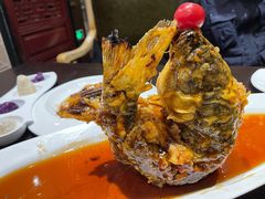 糖醋鲤鱼-老牌坊鲁菜名店(聊城美食岛店)
