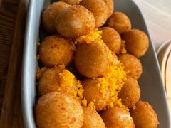 -蜜桃餐厅·伴山(湖滨商业街店)