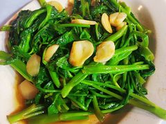 -明记烧鱼美味店