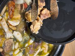 -一朵菌·野生菌探索家火锅(南亚店)