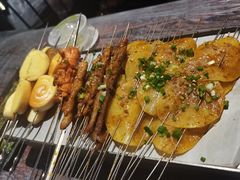 -老街烧烤大排档·地道湖北菜·龙虾馆(汉口火车站店)