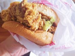 麦辣鸡腿堡-麦当劳(国际社区店)