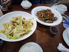 -湖南人家湘菜馆(镇江路店)