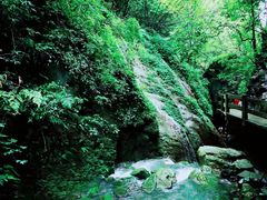 -龙水峡地缝景区
