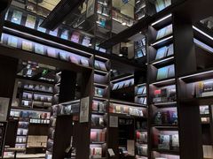 -钟书阁(群光广场店)