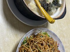 -小许三鲜砂锅馄饨店(家多乐烟酒店)