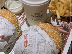 -The Habit Burger Grill 哈比特汉堡(复兴soho店)