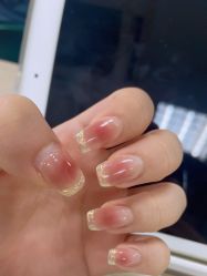 -UGIRL有个美甲
