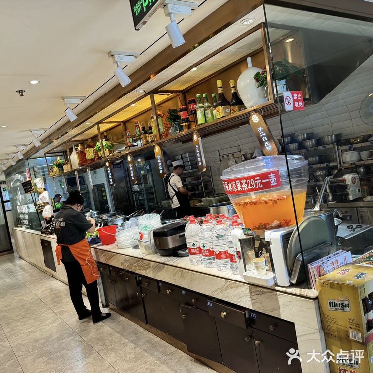 奎屯人更信任的老字号餐厅，天北新区俭寨小公鸡