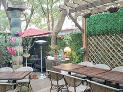 -Golden Lily河内巴黎法越料理餐厅(建国西路店)