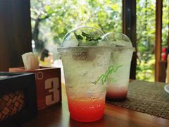 -Chom Cafe and Restaurant